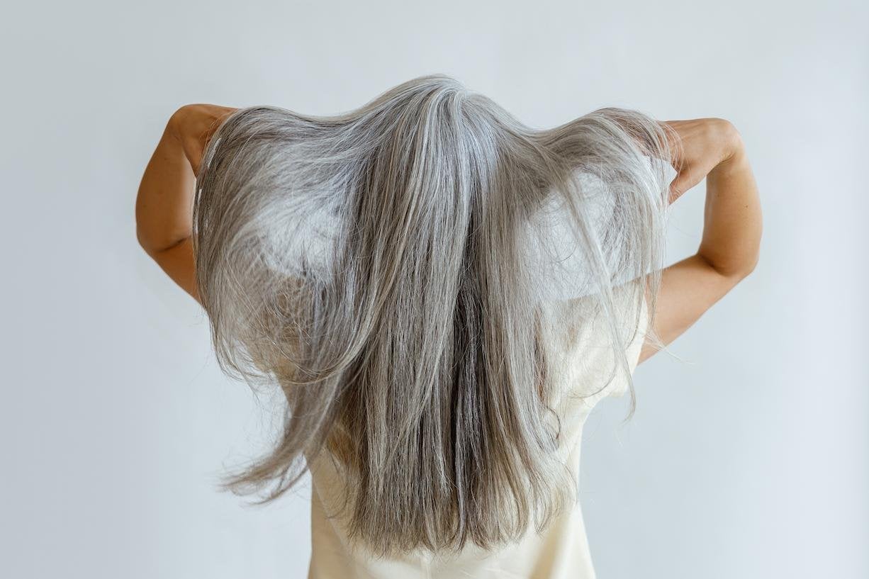 grey blending en morenas