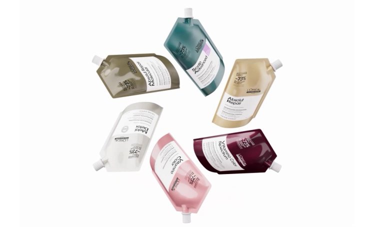 Presentación de la gama completa de productos recargables para el cuidado del cabello de L’Oréal, que muestra productos sostenibles y ecológicos para todo tipo de cabello.