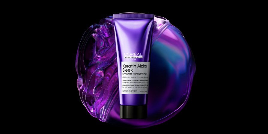 Imagen del producto Alpha Sleek Keratin Smooth sobre un fondo texturizado, destacando la queratina como ingrediente clave del tratamiento capilar.